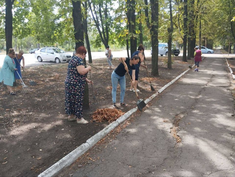 В Советском районе в субботнике приняли участие работники организаций, учреждений и предприятий