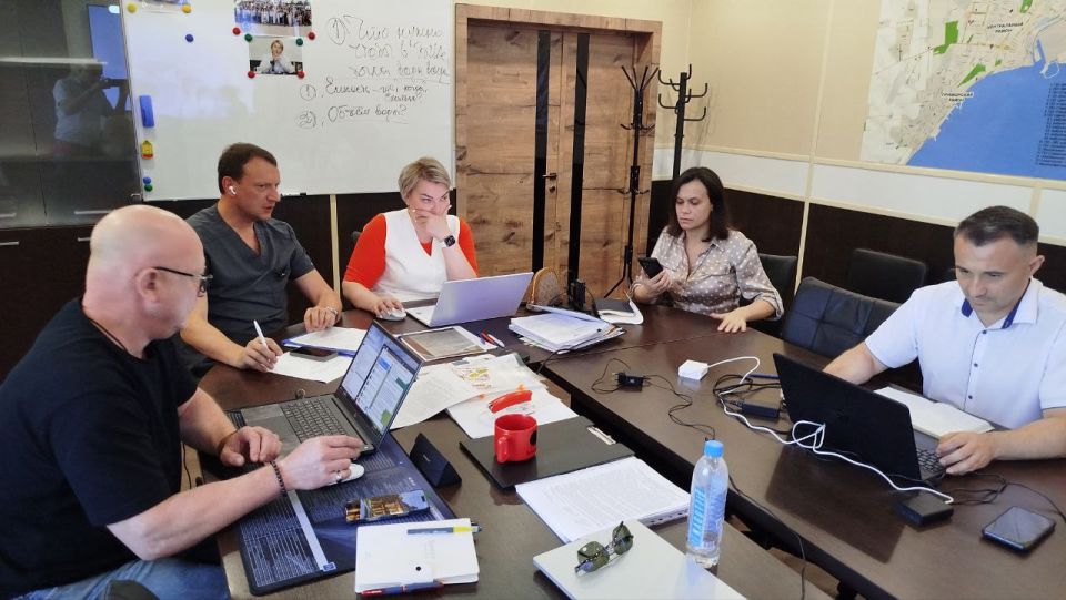 Как Главный кардиолог Донецкой Народной Республики приняла участие в совещании в режиме видеосвязи с нашим куратором от ФГБУ "НМИЦ кардиологии им. ак. Е.И. Чазова" Минздрава РФ, Главным врачом Института Клинической...