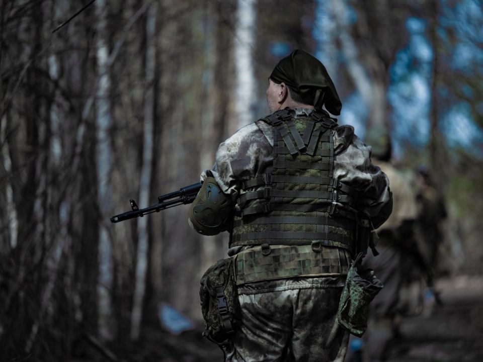 Российский военный ищет девочку, которую спас во время боев в Артемовске