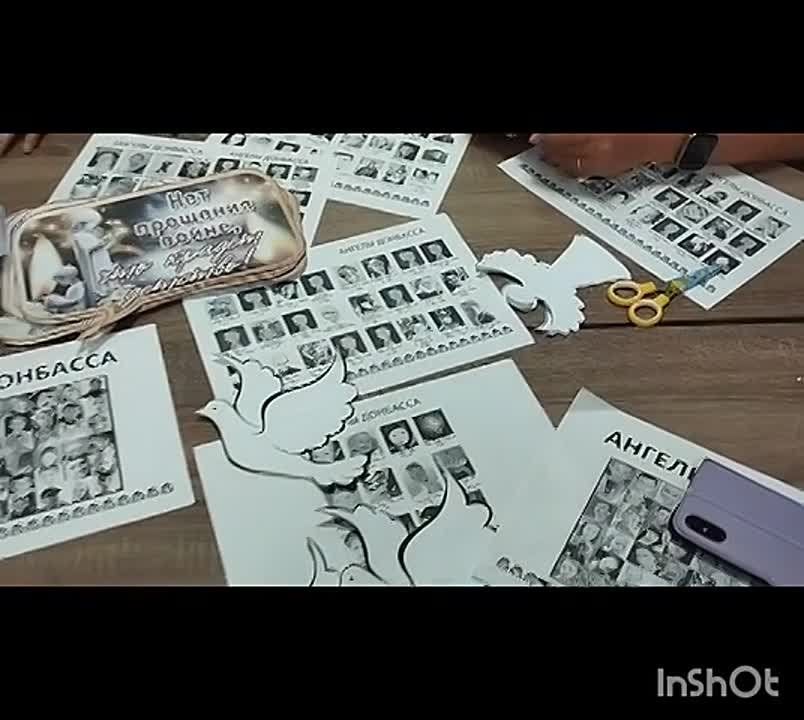 В преддверии Дня Памяти детей — жертв войны в Донбассе, обучающиеся ГБОУ «Портовская школа Мангушского м. о.» провели трогательный час реквиема «Они хотели жить» в Портовской сельской библиотеке