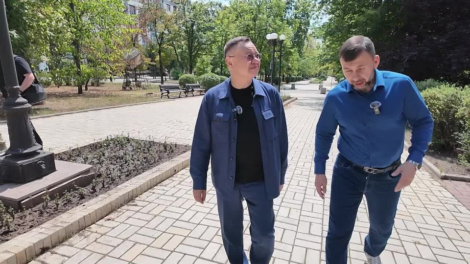 Денис Пушилин: Сегодняшнюю «Прогулку с пользой» совершили с министром строительства и жилищно-коммунального хозяйства РФ Иреком Файзуллиным