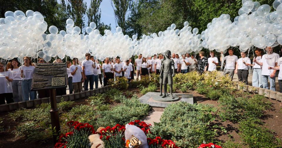 В Донецке почтили память детей, погибших в Донбассе