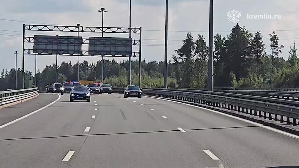 Рабочая поездка Президента в Северо-Западный федеральный округ продолжается