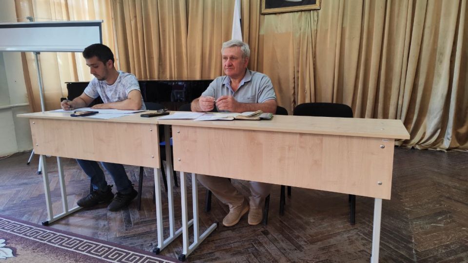 28 июля в Администрации Старобешевского муниципального округа прошло аппаратное совещание с руководителями структурных и территориальных подразделений Администрации Старобешевского муниципального округа, учреждений...