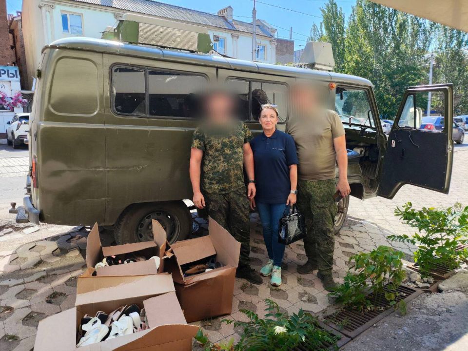 Крым поддерживает Донбасс!