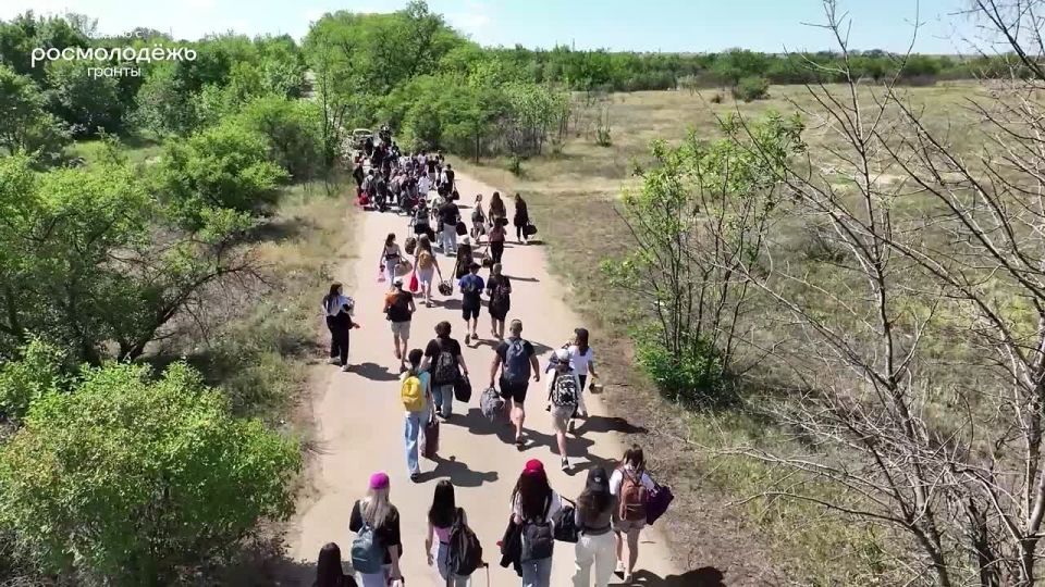 Фестиваль «Молодость Донбасса» прошёл на живописном берегу реки