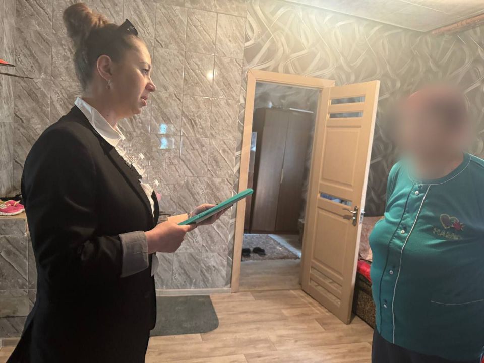 В рамках реализации проекта ВПП «Единая Россия» «Крепкая семья» специалисты отдела опеки и попечительства администрации городского округа провели профилактический рейд по поступившим сообщениям о семьях, где родители...