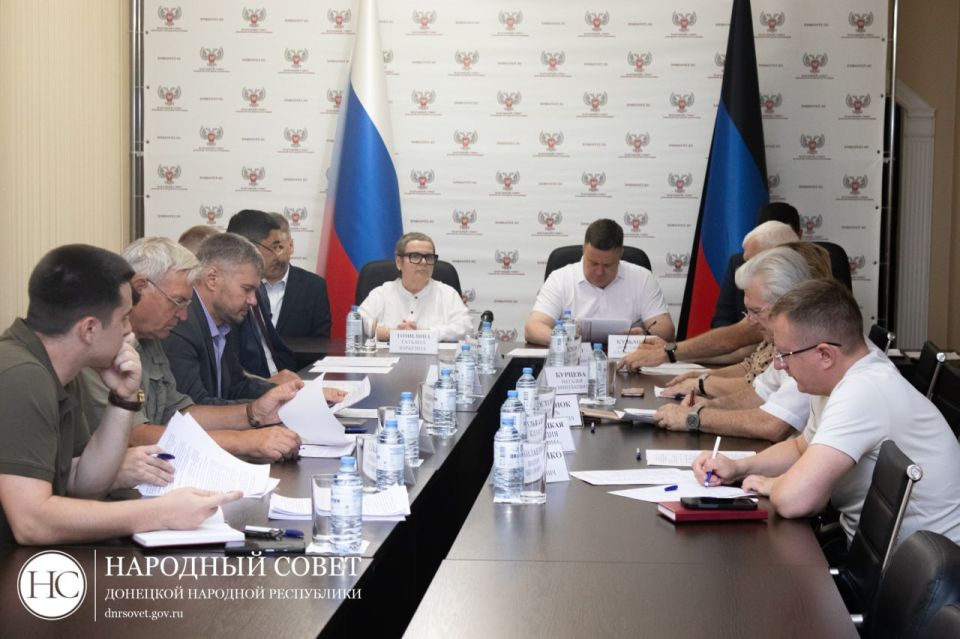 Депутаты Херсонской областной Думы приняли участие в расширенном заседании Комитета Народного Совета по образованию, науке, культуре и делам общественных организаций