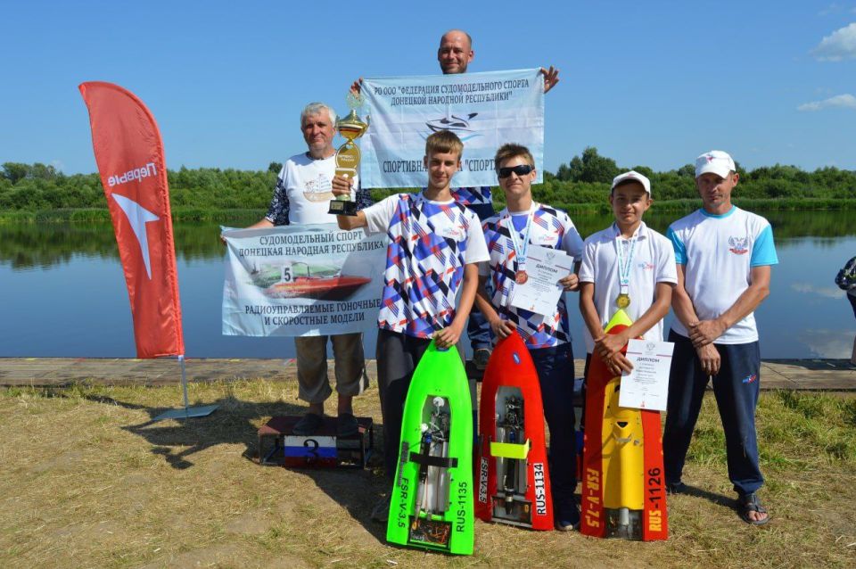 Юрий Мартынов: В городе Кимры 27 июля завершилось Первенство России по судомодельному спорту! В классах гоночных моделей наши ребята продемонстрировали высочайший уровень подготовки: