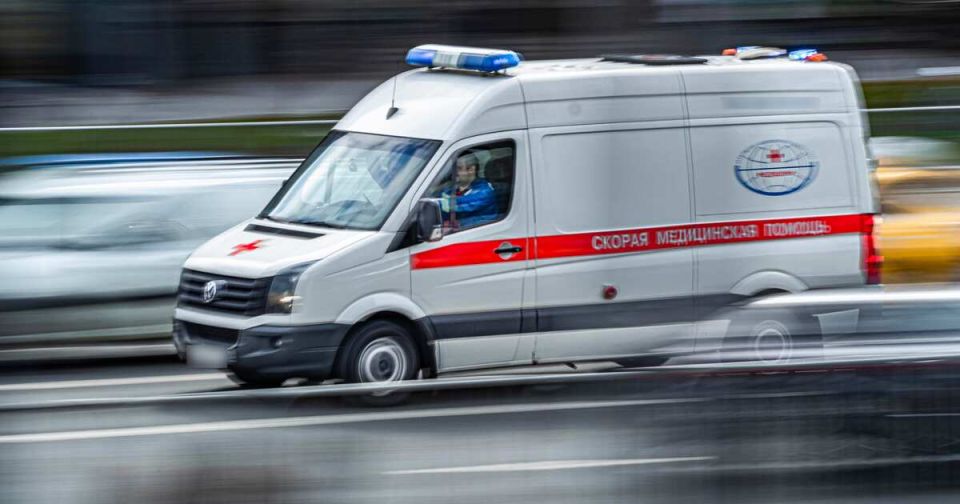 Беспилотник ВСУ атаковал дорожных рабочих в Макеевке