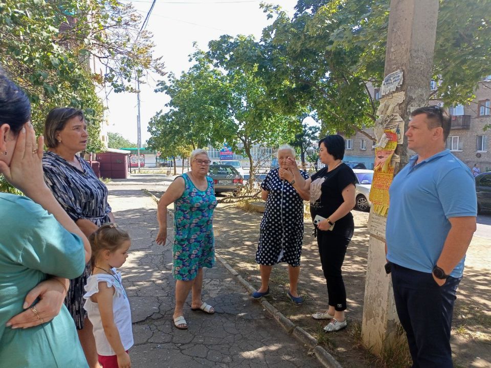 Вчера заместитель главы Администрации муниципального образования городской округ Харцызск Виктория Рогожина, провела встречи с жителями города Зугрэс и пгт Николаевка