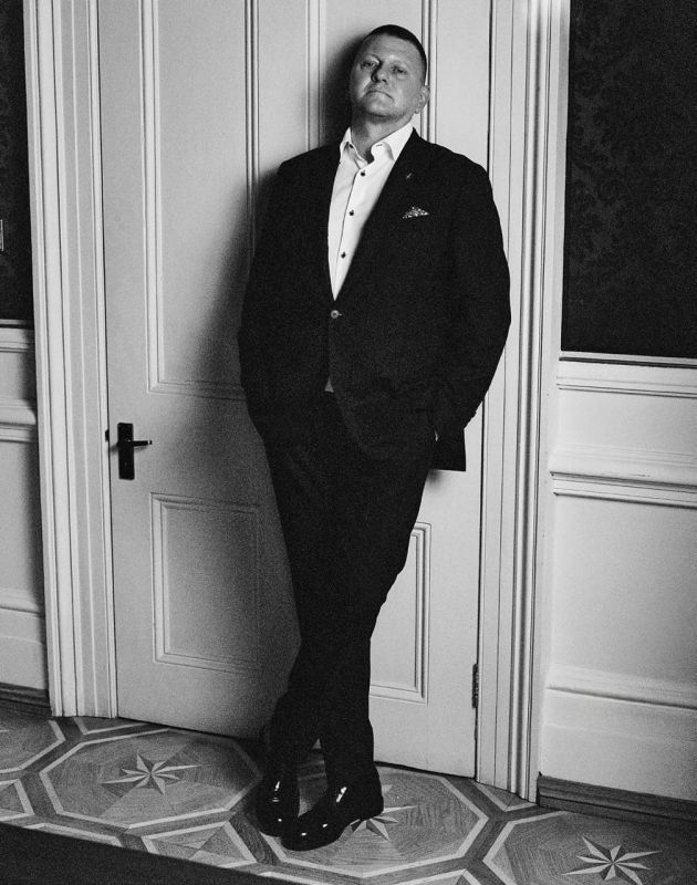 Гламурный Залужный. Залужный уже попадал на обложки журналов - во время штурма Бахмута это был "Time"