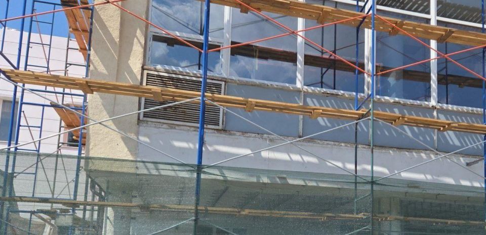 Подрядчики Магадана продолжают ремонт Центра культуры и досуга Ждановки