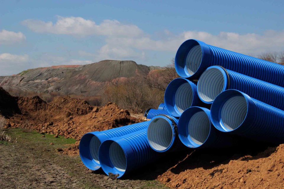 Шеф-регион Кемеровская область запланировала капитальный ремонт магистральных водоводов общей протяженностью свыше 5 км для улучшения водоснабжения жителей Горловки