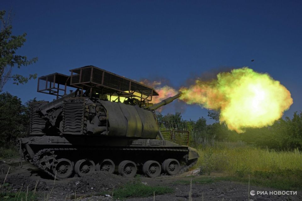 Колонна российской бронетехники прошла 30 км под ударами БПЛА