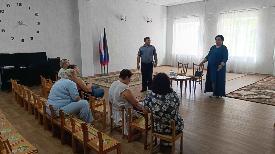 Виктория Жукова: Провела встречу с трудовым коллективом ГКДОУ «ДЕТСКИЙ САД №10 г.о. Харцызск» ДНР