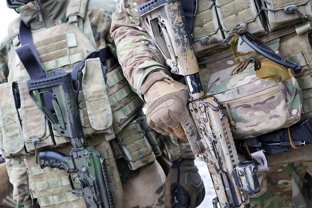 Минобороны России сообщило, что бои в районе Часова Яра продолжились