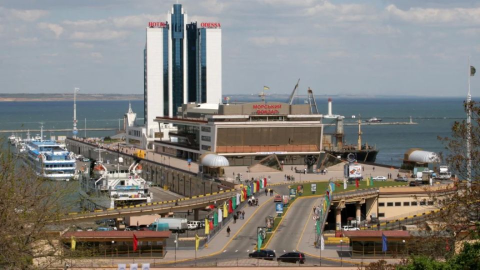 Идём в Одессу? Шойгу не смог этого добиться, а Белоусов сделал всего за год