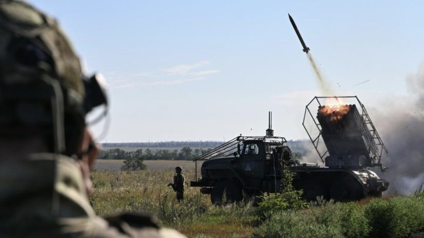 Поражены предприятия ВПК, военный аэродром и склады: ВС РФ нанесли групповой удар по военным объектам Украины