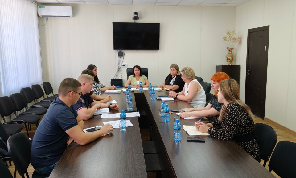 Состоялось очередное заседание комиссии по делам несовершеннолетних и защите их прав муниципального образования Волновахский МО