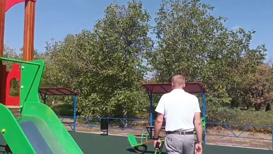 Сергей Юзвинкевич: В рамках государственной программы "Комплексное развитие сельских территорий" подрядчиком завершено строительство детской площадки в с. Тополиное