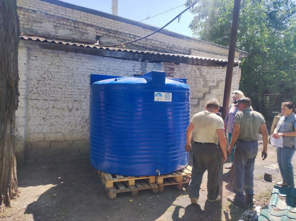 Александр Шатов: В Шахтерском округе продолжается работа по установке емкостей для раздачи воды населению