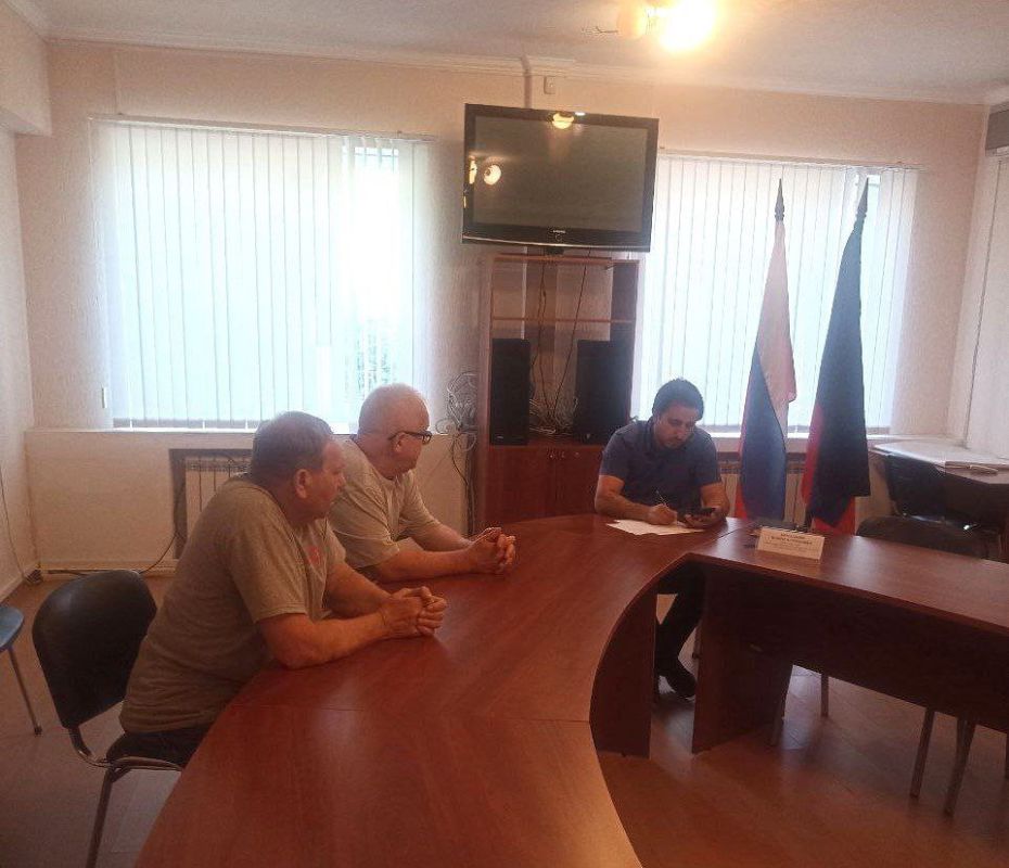 Заместитель главы Администрации Шахтерского муниципального округа обсудил со ждановцами вопросы жилищно-коммунальной сферы