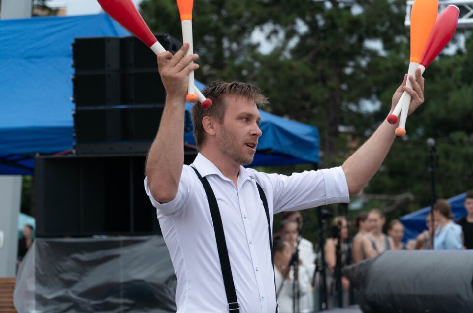 Молодежь ДНР привлекла почти 76 млн рублей грантов на свои проекты за три года