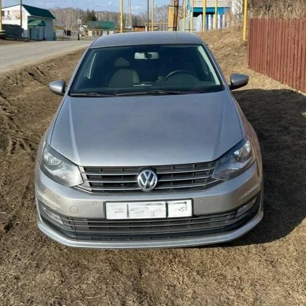 1 000 �.�. Volkswagen Polo, 2018 �.�. 110 �.�M