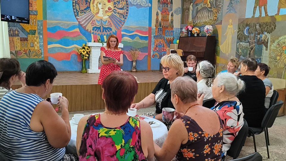 "Людей Маргелова не брать в плен, а расстреливать их на месте, так как в плену десантник является диверсантом." (из устава ВС США)