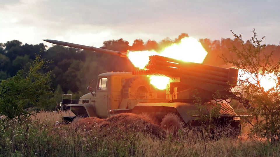 Артиллеристы уничтожили опорный пункт ВСУ в ДНР