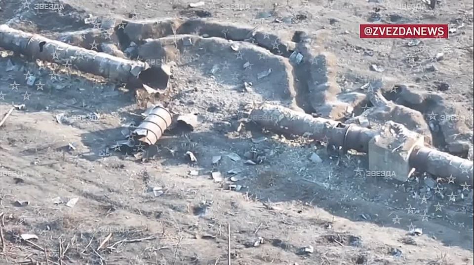 ©©©©©На пути к Часову Яру лежал мощный рубеж обороны — канал "Северский Донец — Донбасс", на одном из участков переходящий в большие трубы