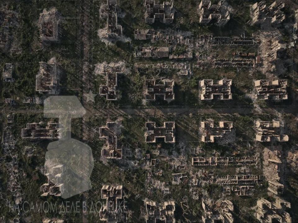 Часов Яр. Вот настолько сильным был накал боёв с неонацистами за этот город… И он, даст Бог, возродится ПОДПИСАТЬСЯ