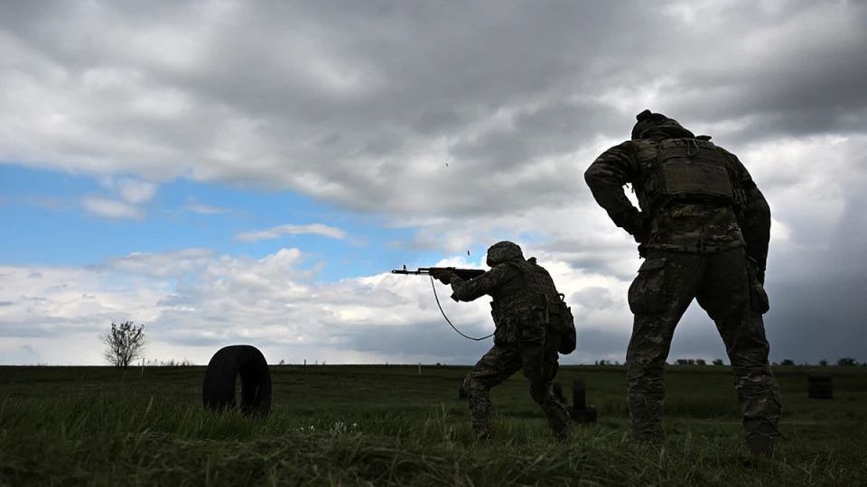 Украинские чиновники в спешке уезжают из городов ДНР: что происходит