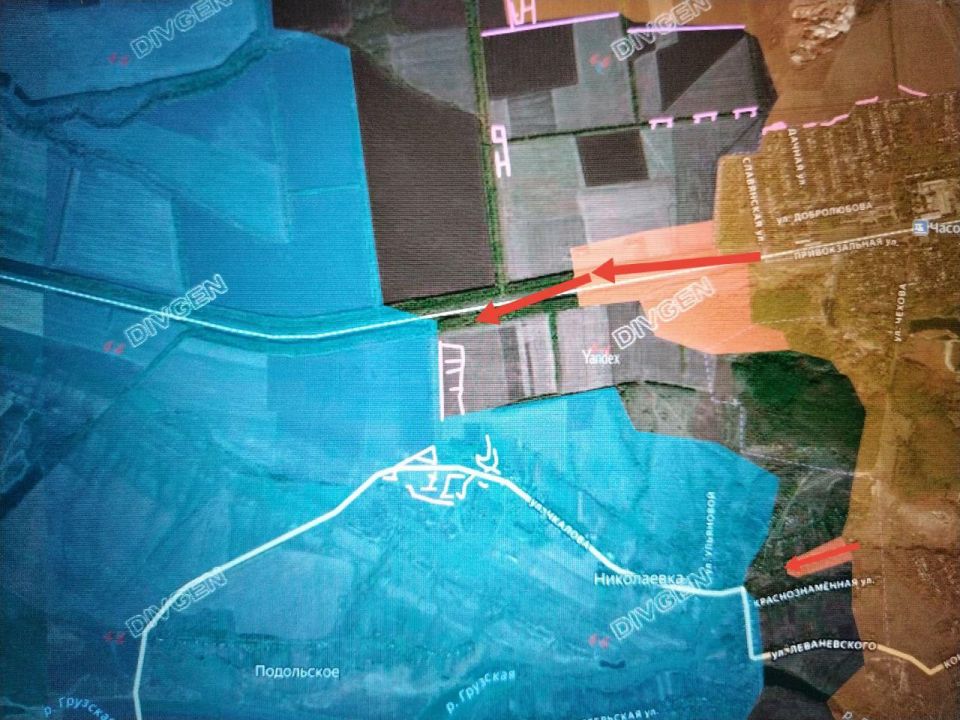 Юрий Котенок: Краматорское направление. Подразделения ГрВ "Юг" продолжают наступление западнее Часов Яра и продавили противника в районе ж/д, которая идёт в Краматорск, и в Николаевке в направлении ул. Чкалова