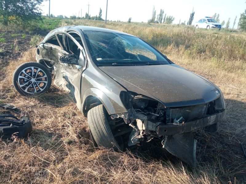 Полицейские устанавливают обстоятельства ДТП с участием нетрезвого водителя