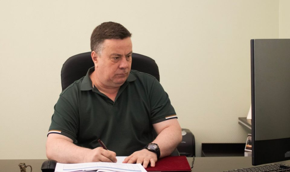 Константин Кузьмин: Принял участие в еженедельном оперативном совещании Главы ДНР Дениса Пушилина с Правительством