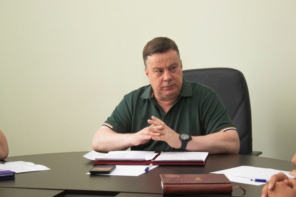 Константин Кузьмин: Провел совещание с депутатами Народного Совета ДНР