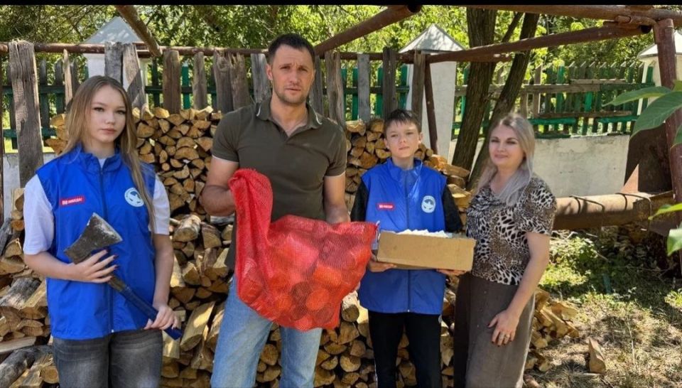 Изготовление окопных свечей : волонтеры Тореза объединяются ради помощи фронту