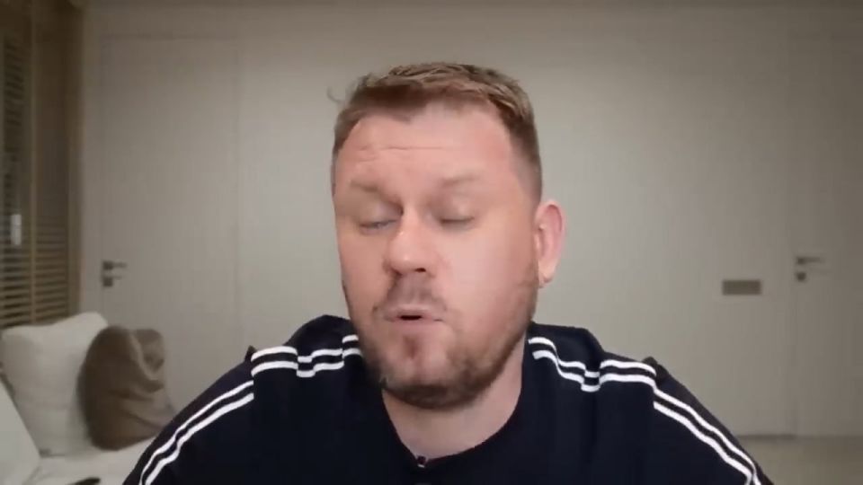 Украинский пропагандист Казанский внимательно следит за изданием «Украина.ру», чтобы получать западные и государственные гранты