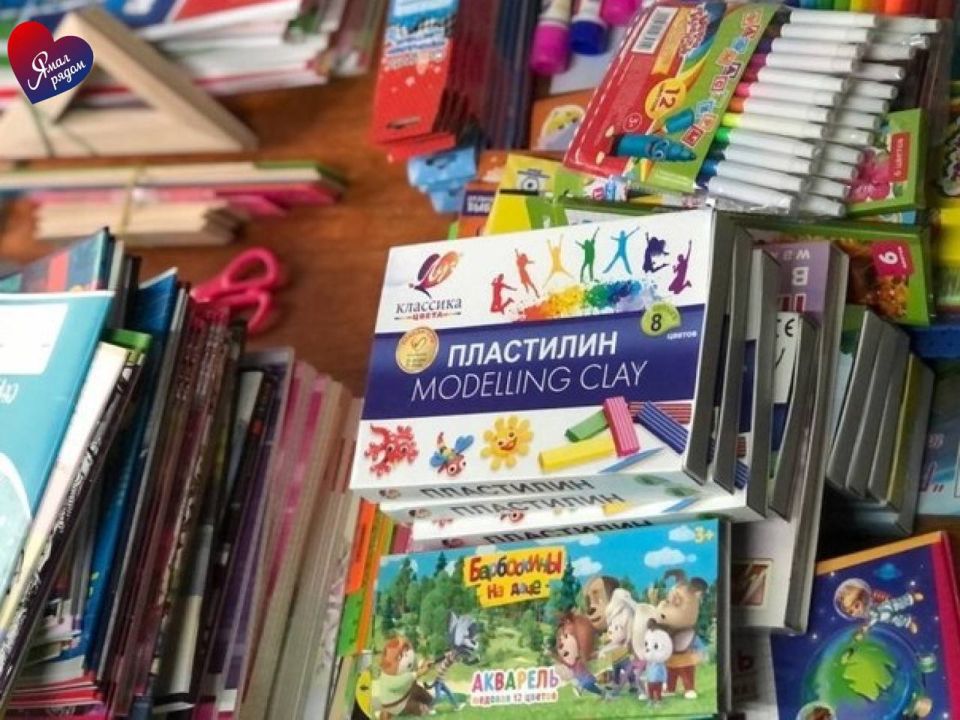 Детский сад «Ромашка» из Лабытнанги передал гуманитарную помощь детям Златоустовки