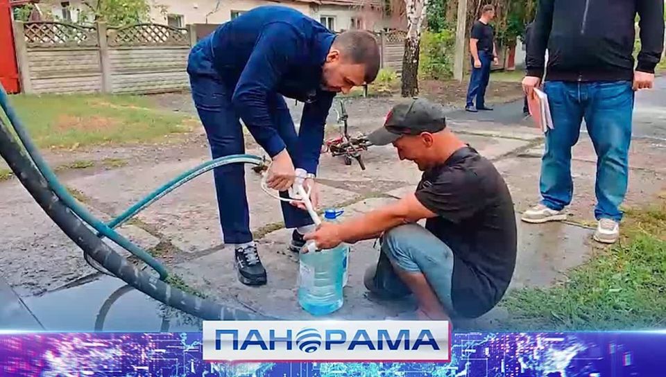 Денис Пушилин у руля водовоза! Какие меры приняли, чтобы облегчить набор воды пенсионерам?