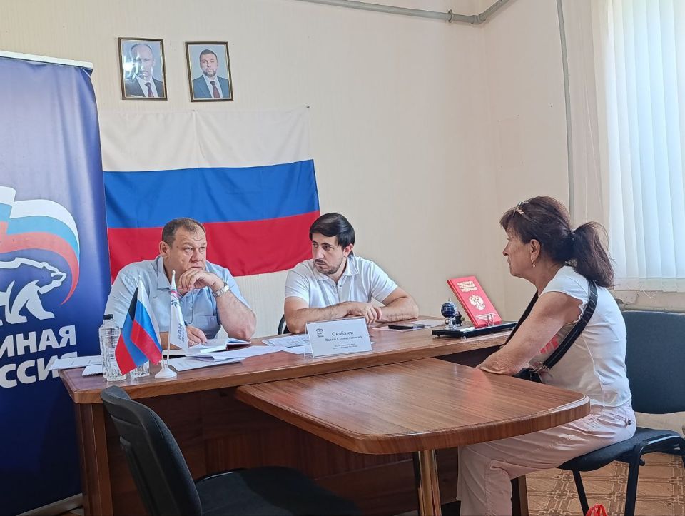 Депутат «Единой России» ответил на вопросы ждановцев