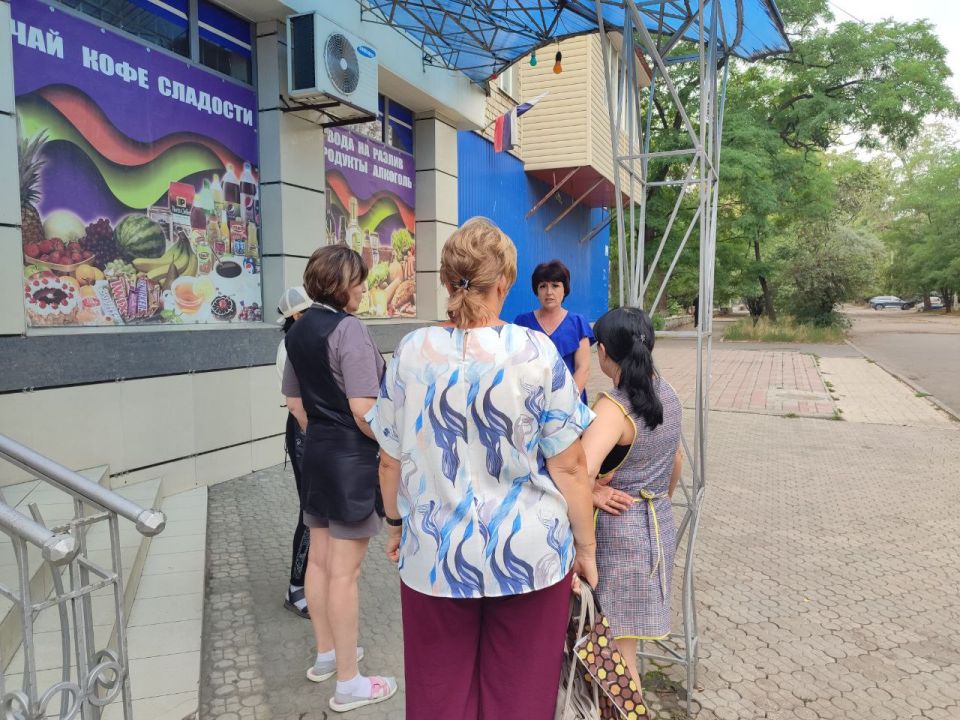 Сегодня, 05 августа, председатель Общественного совета Елена Серебрянская провела встречу с населением по пр.Гагарина