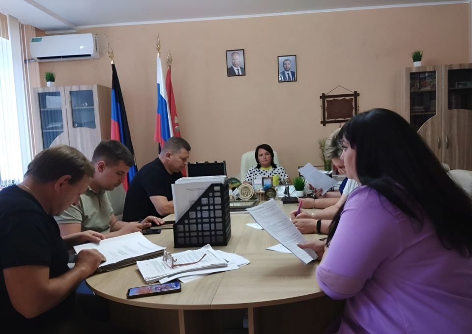 Сегодня, 05 августа, состоялось заседание комиссии по установлению причиненного ущерба жилым помещениям в результате боевых действий на территории Волновахского муниципального округа