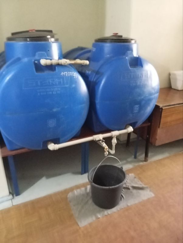 По поручению Главы ДНР Дениса Пушилина, в городском округе Торез продолжают устанавливать стационарные ёмкости