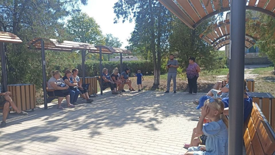 Сегодня депутат Тельмановского муниципального совета Дмитрий Липчанский провел встречу с жителями села Кузнецово-Михайловка