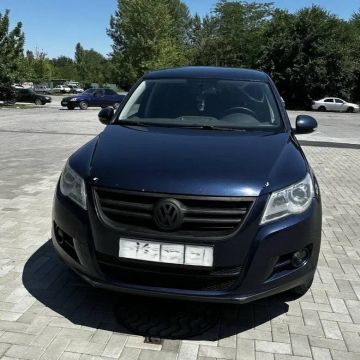 1 100 .p. Volkswagen Tiguan, 2011 .