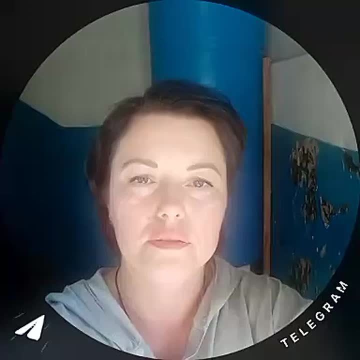 Виктория Жукова: По многочисленным просьбам жителей в пгт Шахтное были установлены водные емкости по адресу ул. Центральная, дома 38 и 40. На установке присутствовала заместитель главы муниципального образования городского...