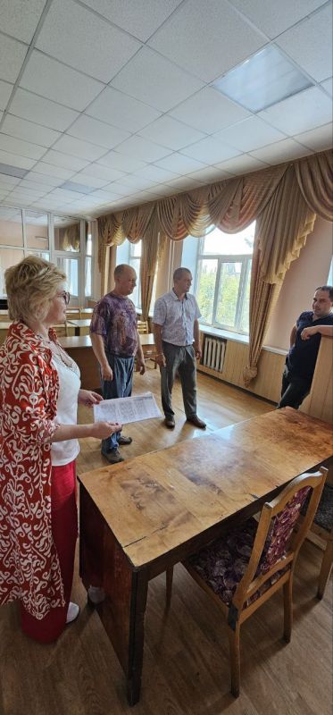 Сергей Желновач: Во исполнение поручения Главы Донецкой Народной Республики Дениса Владимировича Пушилина о ведении постоянного диалога с людьми, сегодня, депутат Дебальцевского городского совета Александр Завгородний провел...